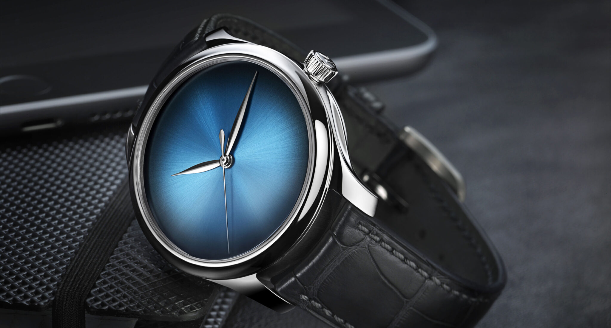 H. Moser & Cie. – Endeavour Centre Seconds White Gold and Funky Blue ...